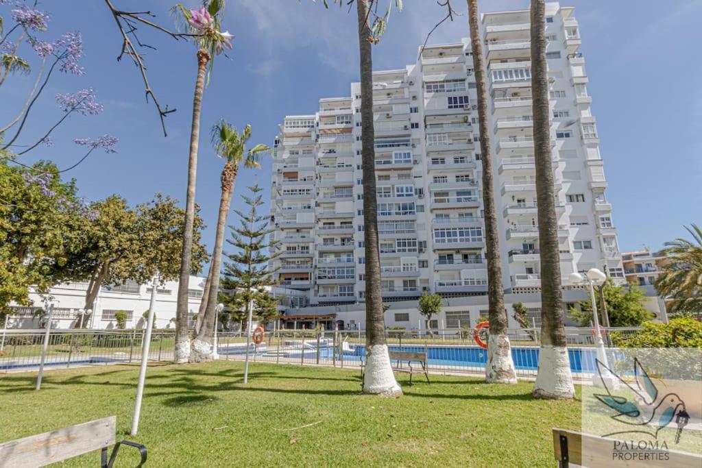 Wonderful Studio Apartment On The Beachfront Benalmádena Extérieur photo