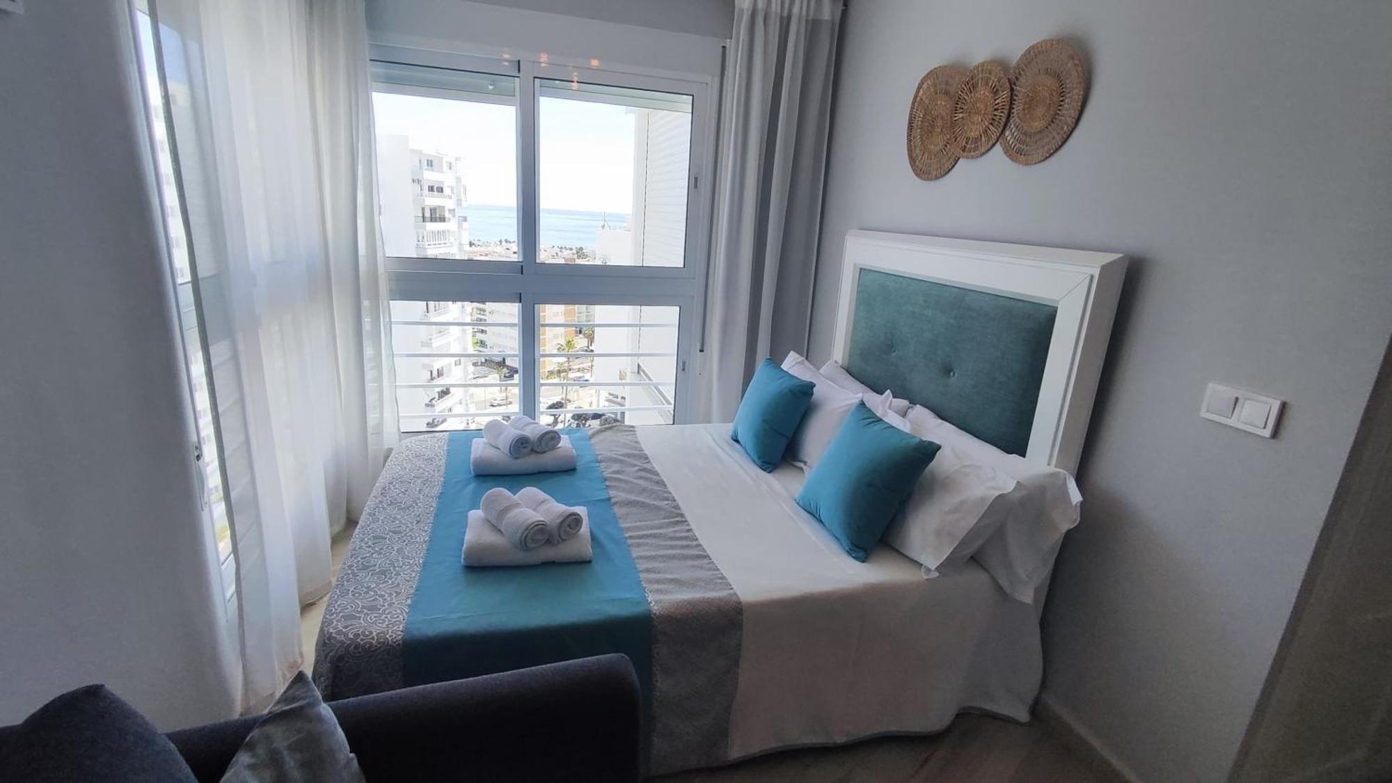 Wonderful Studio Apartment On The Beachfront Benalmádena Extérieur photo